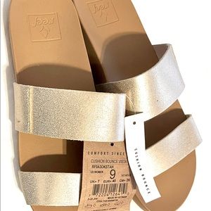 Brand new never been worn reef slip on sandals. Cushion bounce comfy.